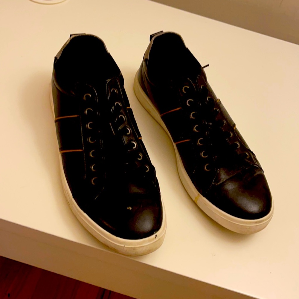 Stylish also shoes !